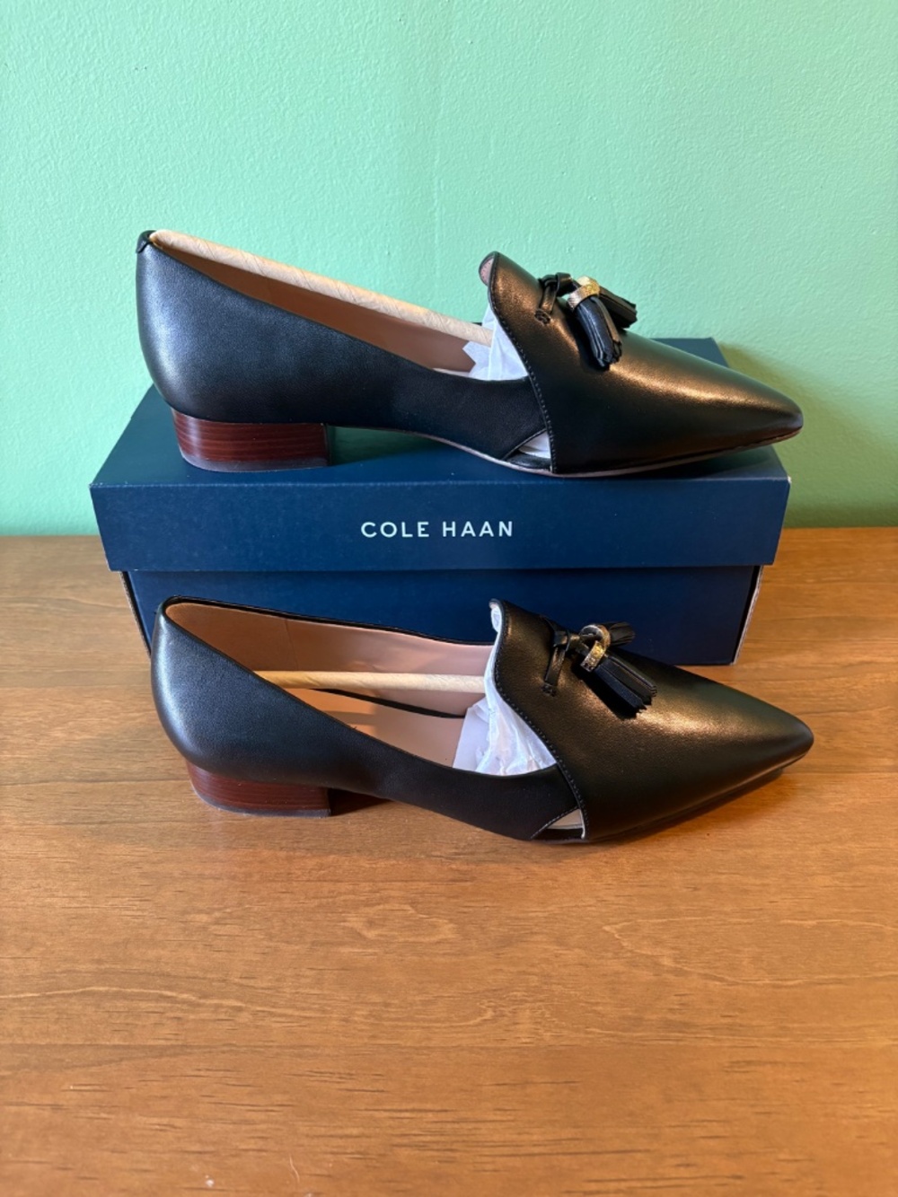 Cole Haan - size 8 - never worn women’s dress shoe - Picture 7 of 7